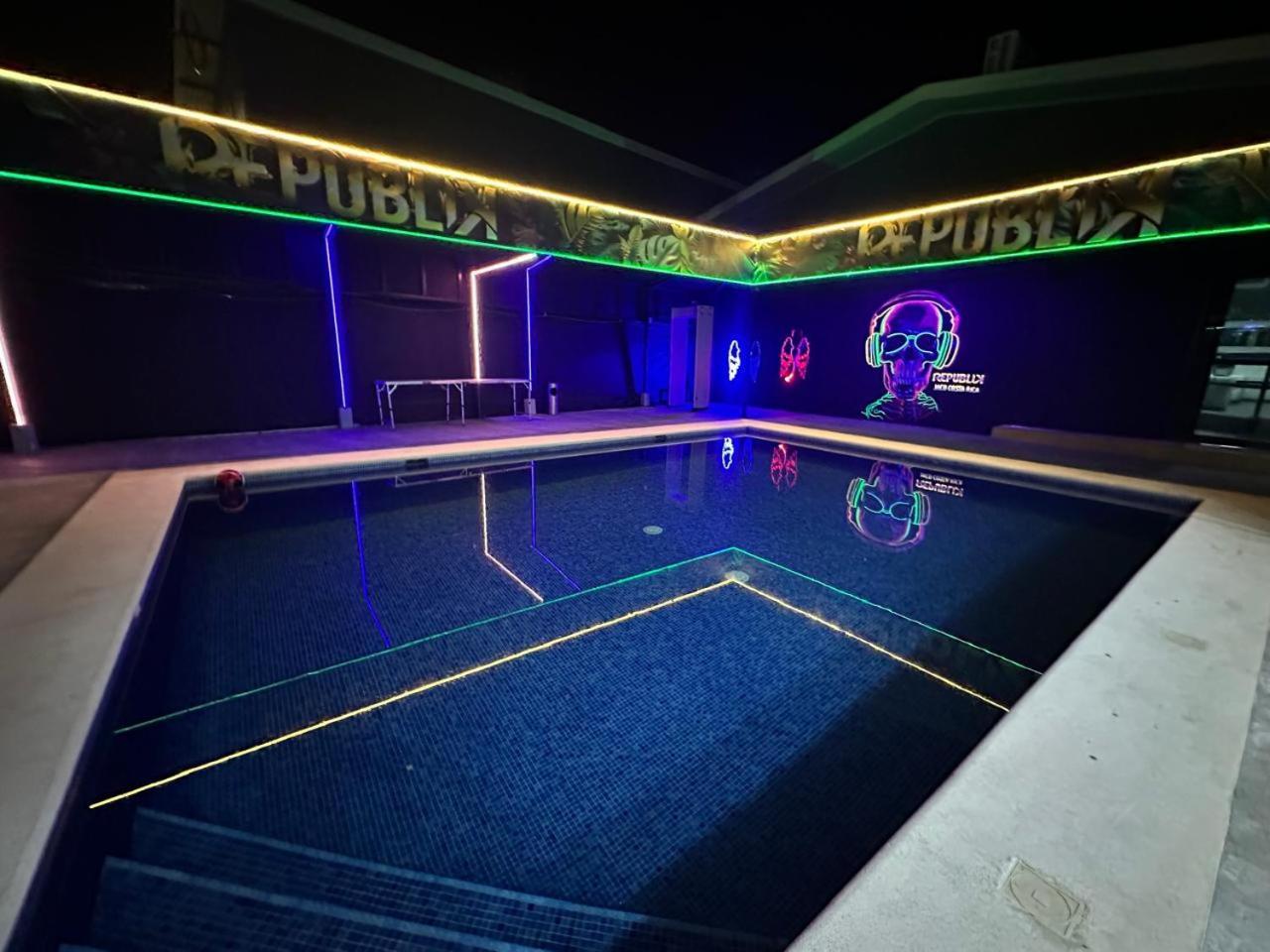 Republik Hotel, Bistro And Nightclub On Site Jacó Buitenkant foto
