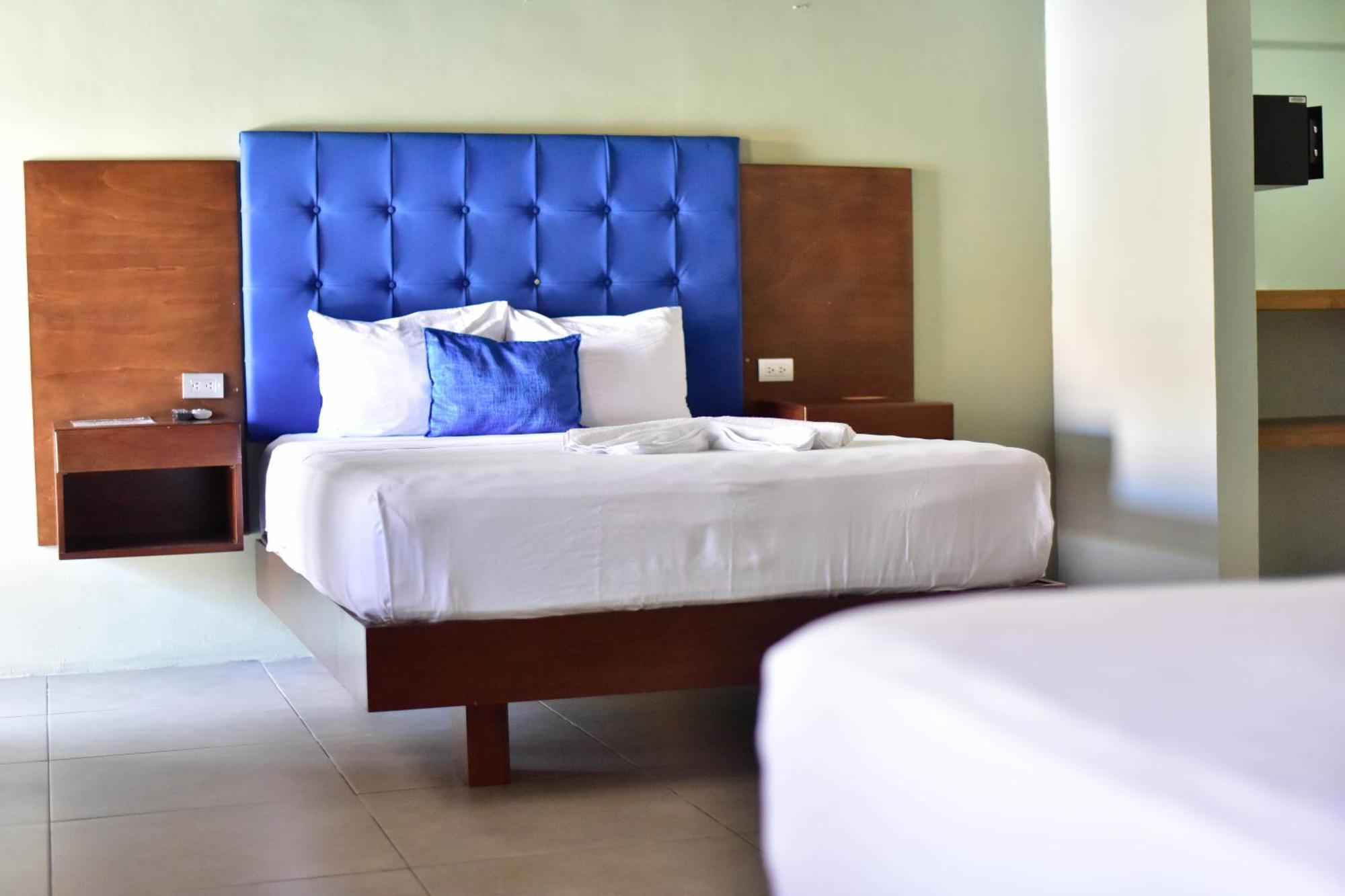 Republik Hotel, Bistro And Nightclub On Site Jacó Buitenkant foto